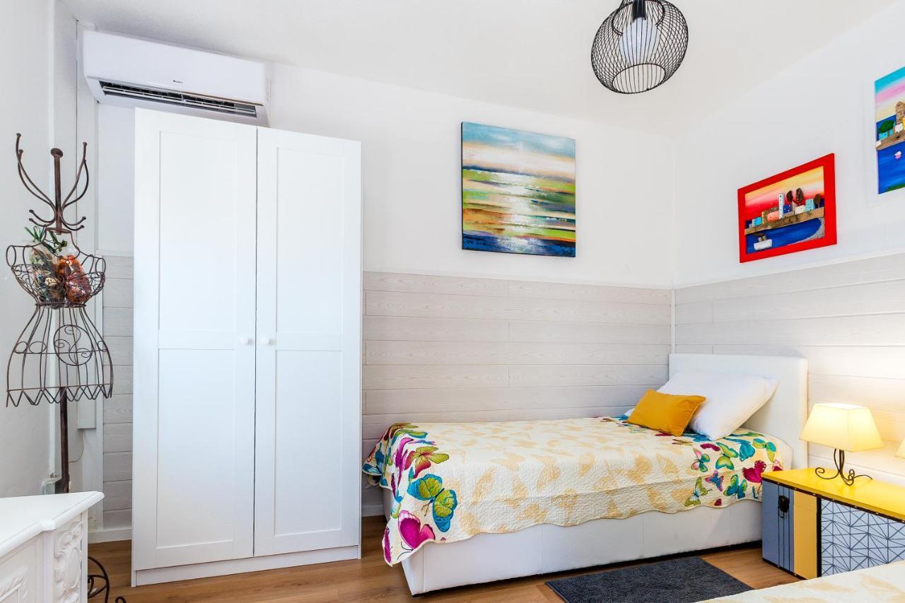 Holiday Home Rosko 스크라딘 외부 사진